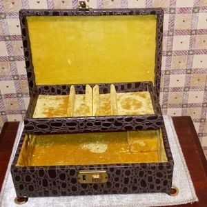 Vintage gator skin jewelry chest